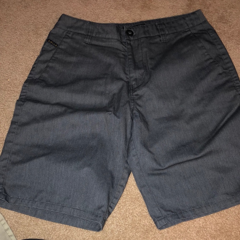 Mens gray  30” shorts